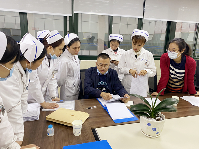 我院财务科突击检查财经制度执行情况及督导